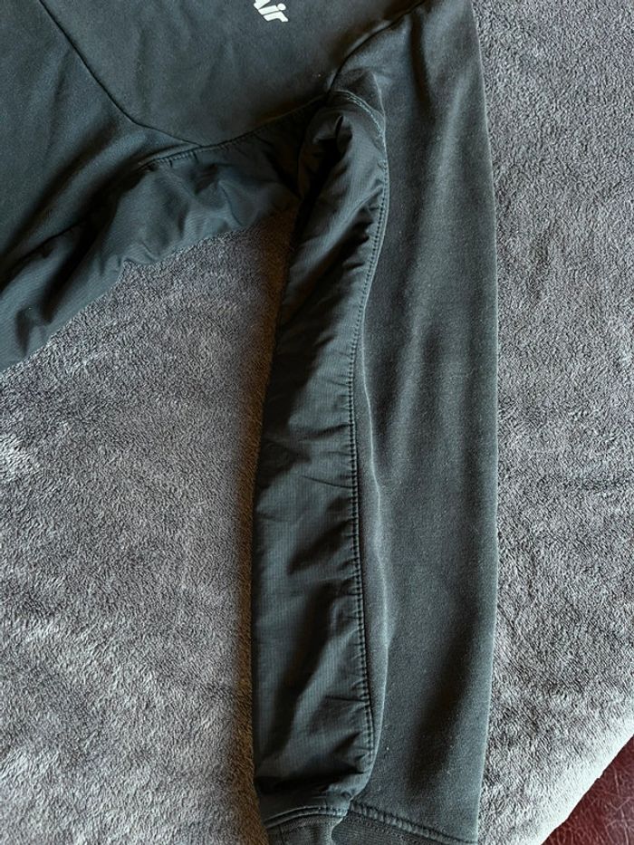 Pull Nike Air Noir 10/12ans - photo numéro 2