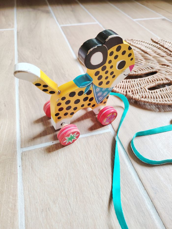 🐯Greta Le tigre à roulettes à tirer en bois marque Djeco - photo numéro 3