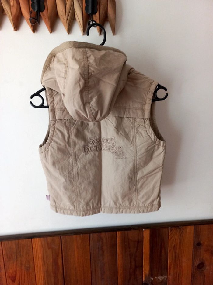 Veste sans manches avec capuche - photo numéro 2