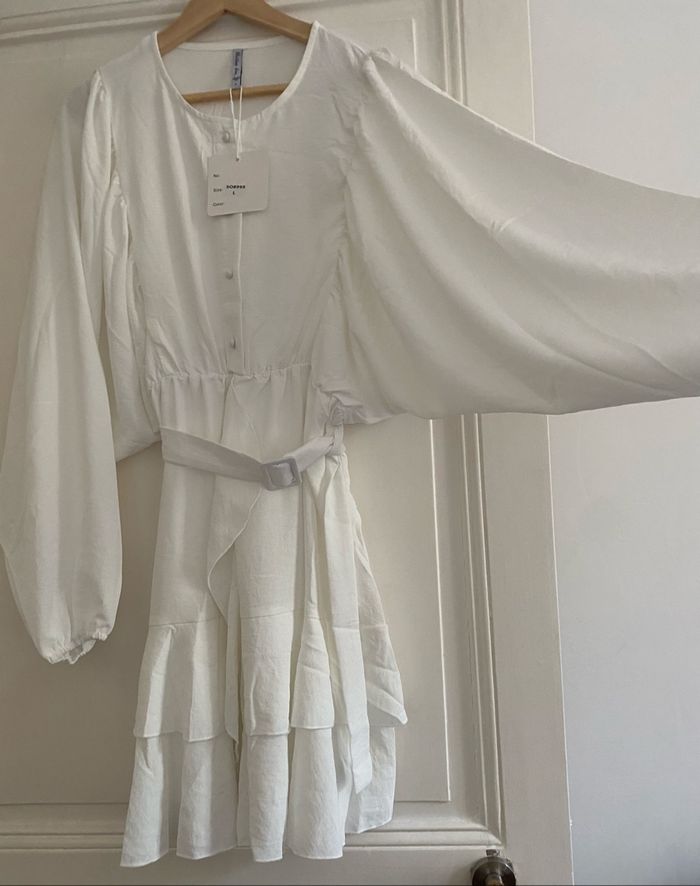 Robe Neuf avec l'étiquette Taille 40-42 - photo numéro 5