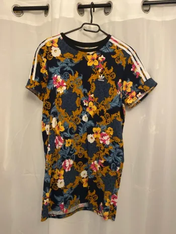 Robe de ville adidas