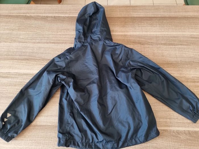 Blouson imperméable enfant 6 ans - photo numéro 9
