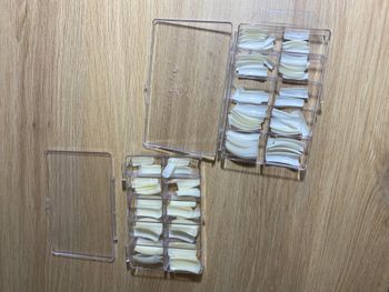 Lot 2 boîtes de capsules pour ongles entamée