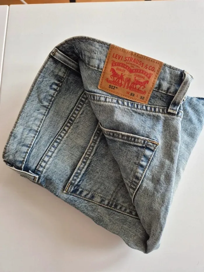 Jean Slim Taper 512 Bleu
33 (US) = 42 - 44 (FR) - L 32 - photo numéro 13
