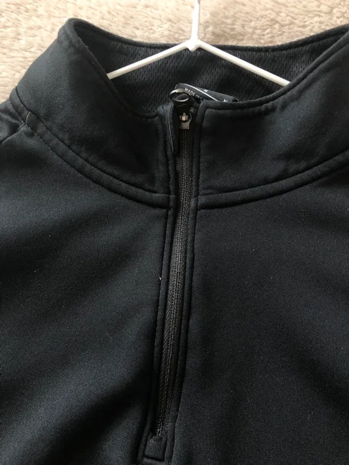 Pull a zip Nike - photo numéro 3