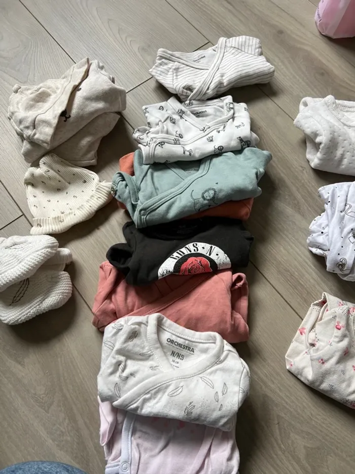 Lot pyjama + body - photo numéro 3