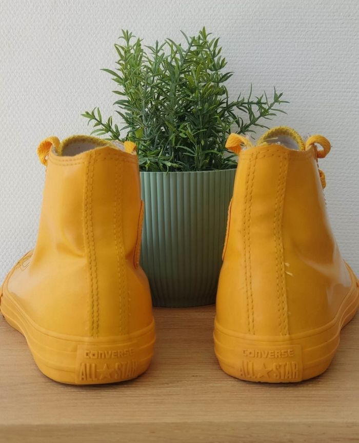 Converse All Star Chuck Taylor jaune pvc  taille 34 - photo numéro 4