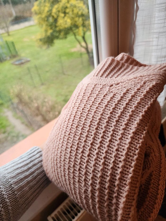 Pull en mailles rose pâle T.38/M - photo numéro 6