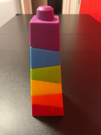 Tour à empiler Zeeman – 6 blocs colorés en très bon état