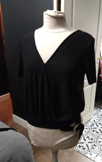 T shirt Bershka neuf t 38