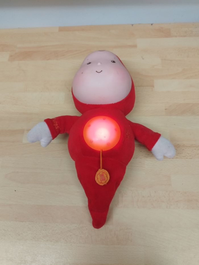doudou luciole Colas, un adorable compagnon lumineux pour les tout-petits. - photo numéro 4