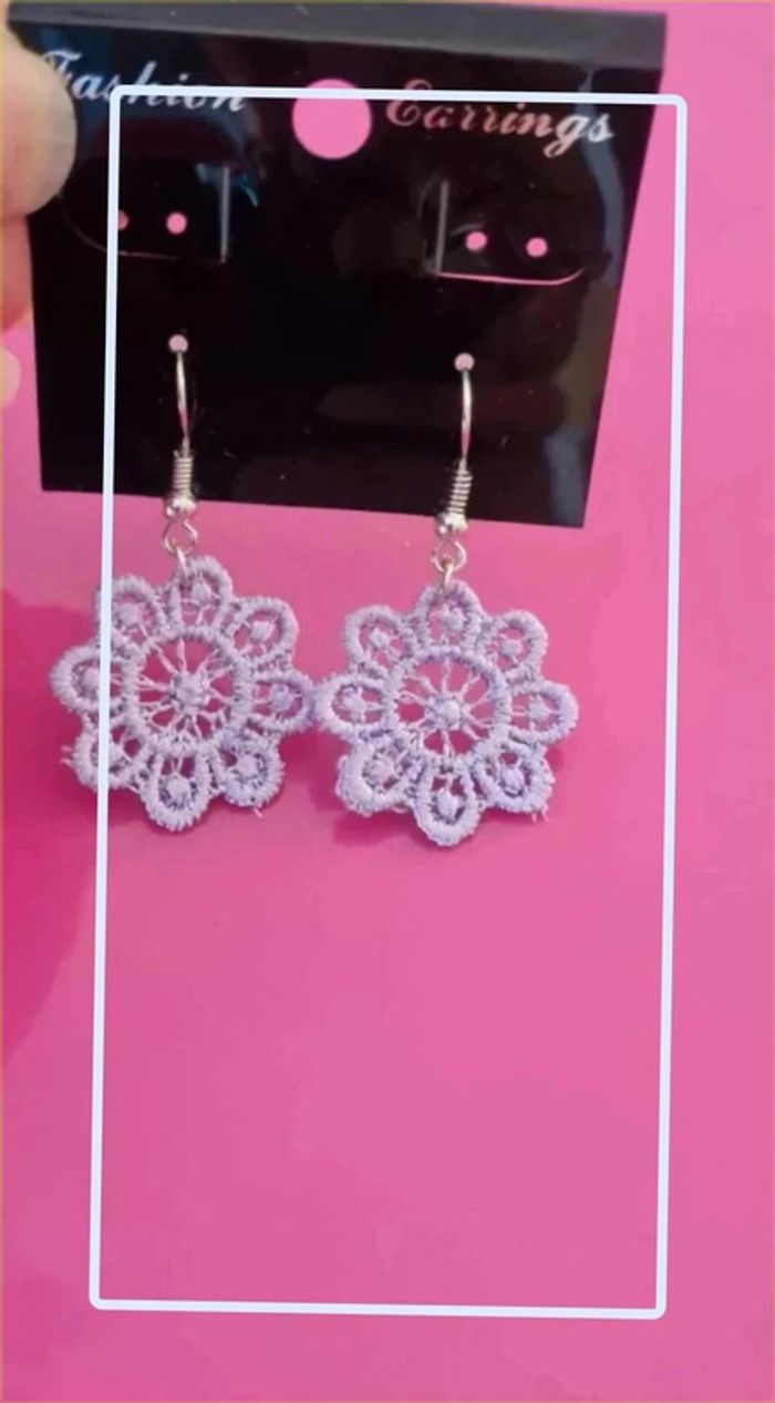 Boucle d'oreilles en napperon