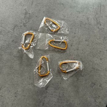 5 Porte-clés, mousqueton neuf.