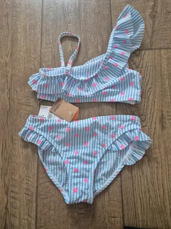 Maillot de bain 8 ans 2 pièce neuf