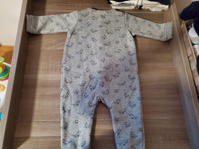 Lot de 6 pyjamas et 1 surpyjama 6 mois - photo numéro 14