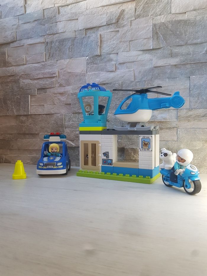 Lego Duplo le commissariat de  Police - photo numéro 2