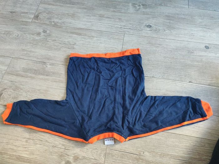 Sweat addidas 24 mois excellent état - photo numéro 2