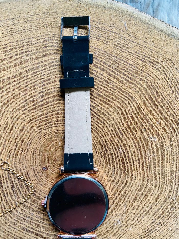 Montre + bracelet neufs - photo numéro 8