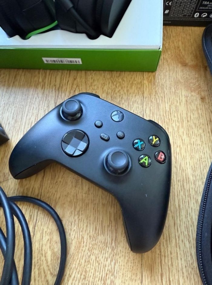 Xbox Series X + 2x Elite Series 🎮 2 (avec OVP) - photo numéro 3