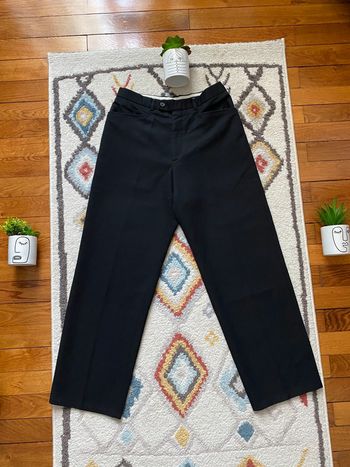 pantalon de costume, à plis et à jambe large sans marque