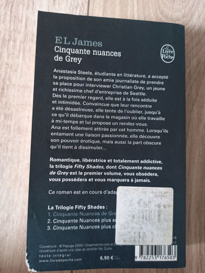 Livre 50 nuances de grey EL james - photo numéro 2