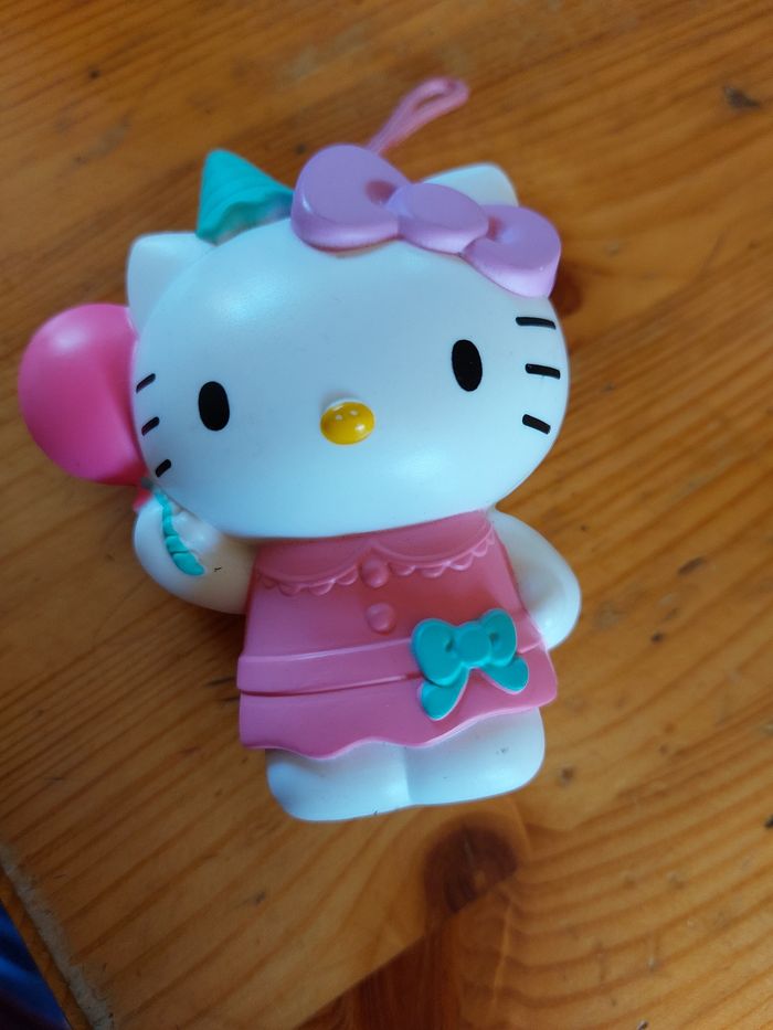 Boîte hello kitty - photo numéro 2