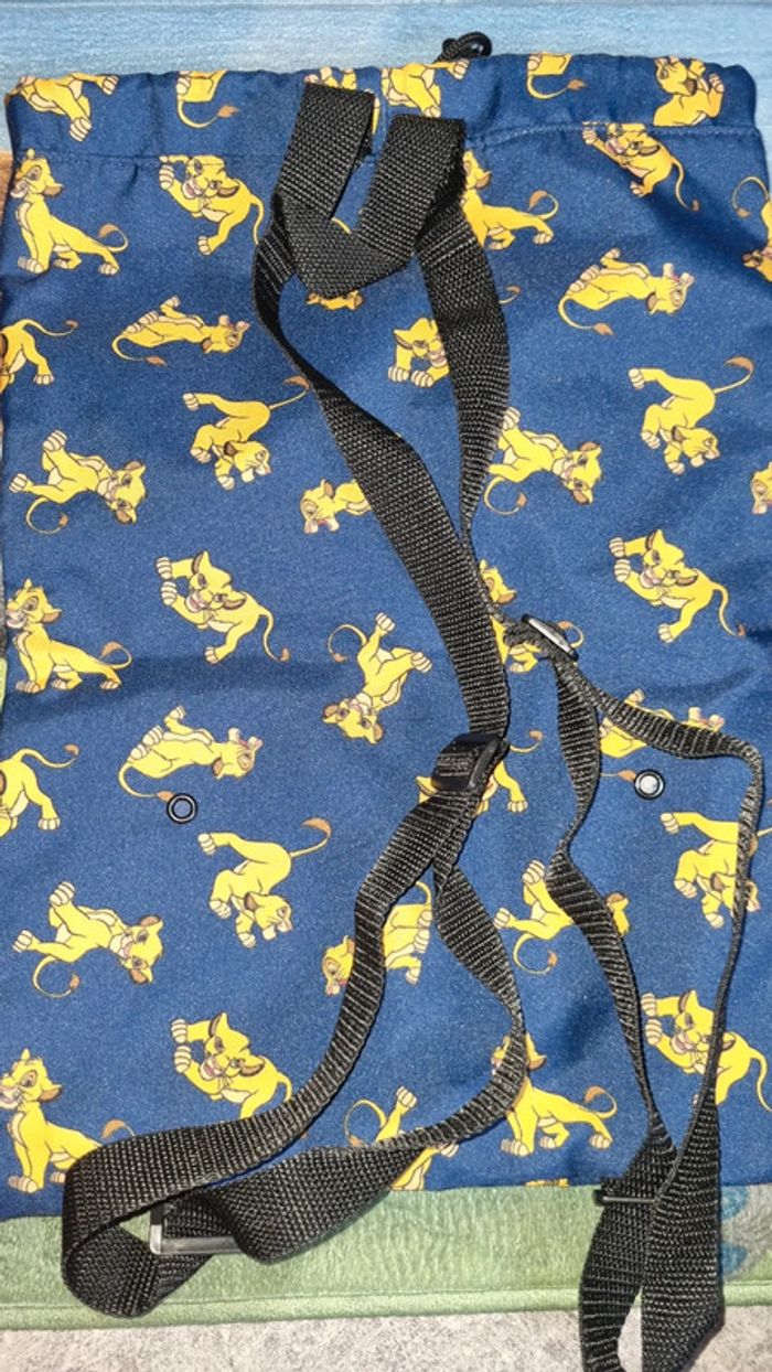 Sac le roi lion en très bon état - photo numéro 4