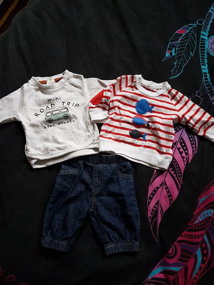 Lot 2 Pull taille 3 mois
