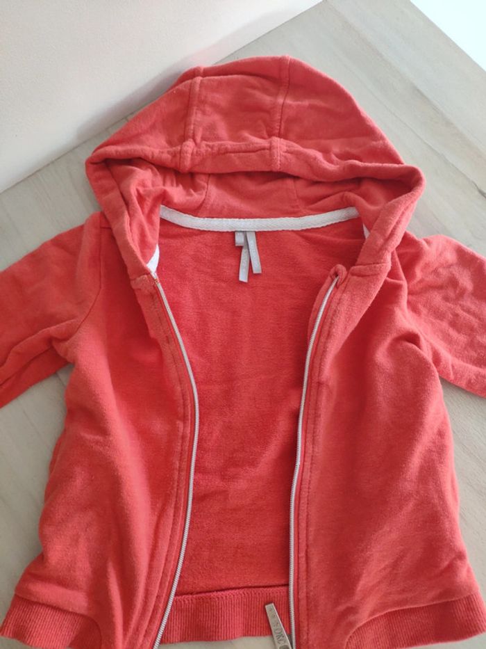 Tenue complète 12 mois jupe jean t shirt escargot et gilet rouge orangé - photo numéro 3