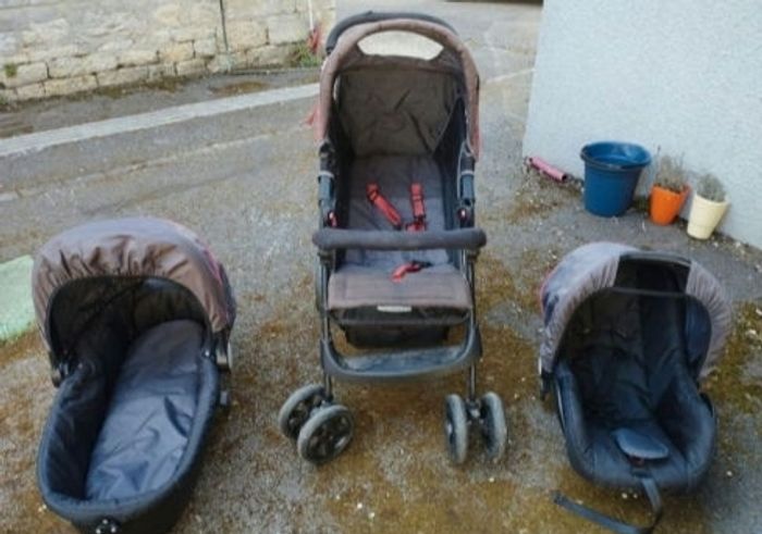 Poussette 4 roues, Siège auto et nacelle auto inclus