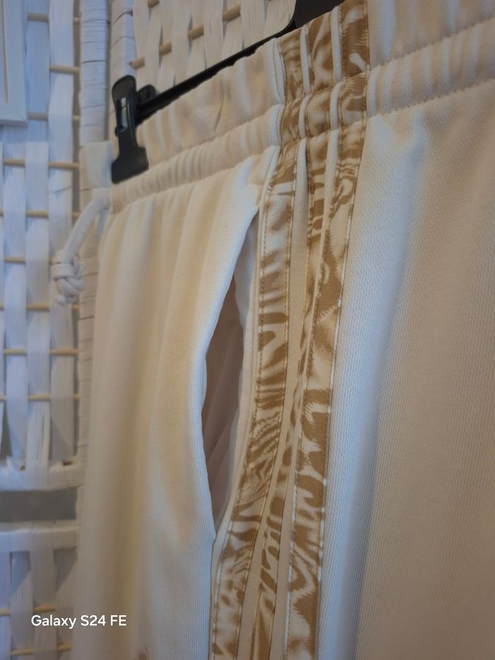 💕 Superbe Jogging ADIDAS femme T.M (correspond à 40-42 T française) - Bandes à motif 💕 - photo numéro 6