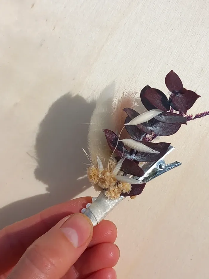 Barrettes en fleurs sechees à offrir - photo numéro 6