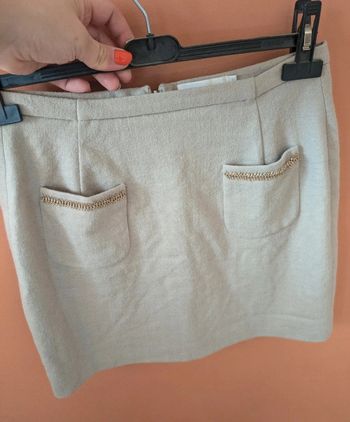 Jupe courte dorée beige classe