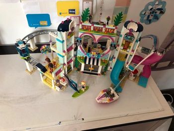 Le complexe  touristique d’Heartlake City Lego Friends 41347
