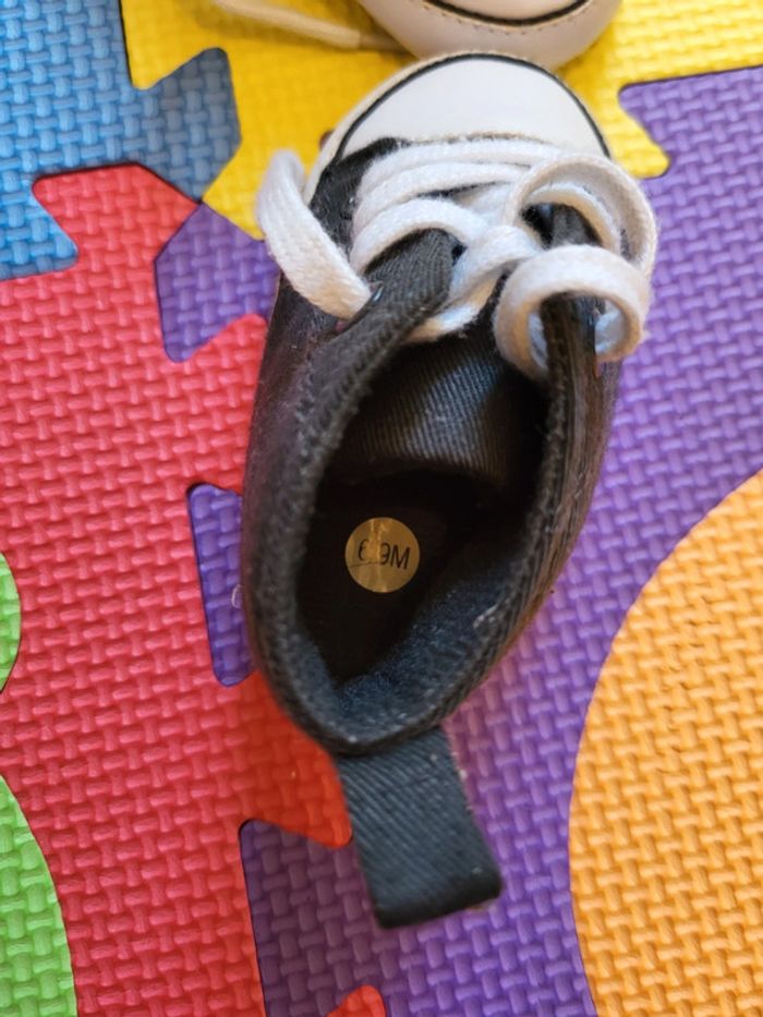 Lot de 2 paires chaussures bébé 6-9 mois - photo numéro 4