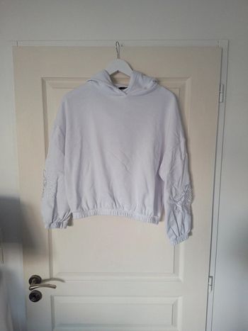 Pull à capuche OVS taille M coloris blanc