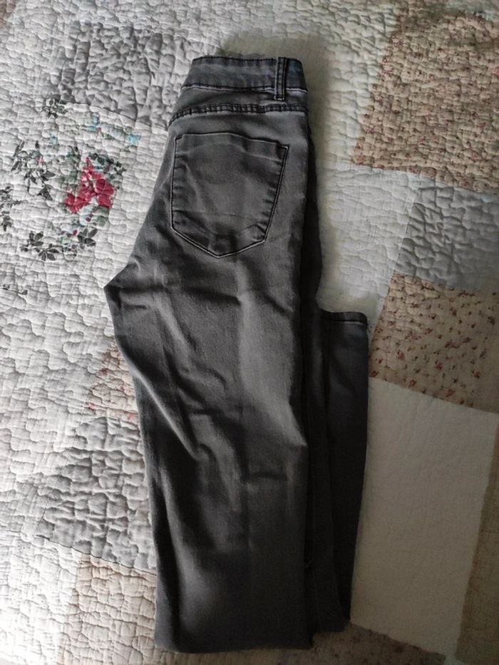 Jean genoux troués - photo numéro 4