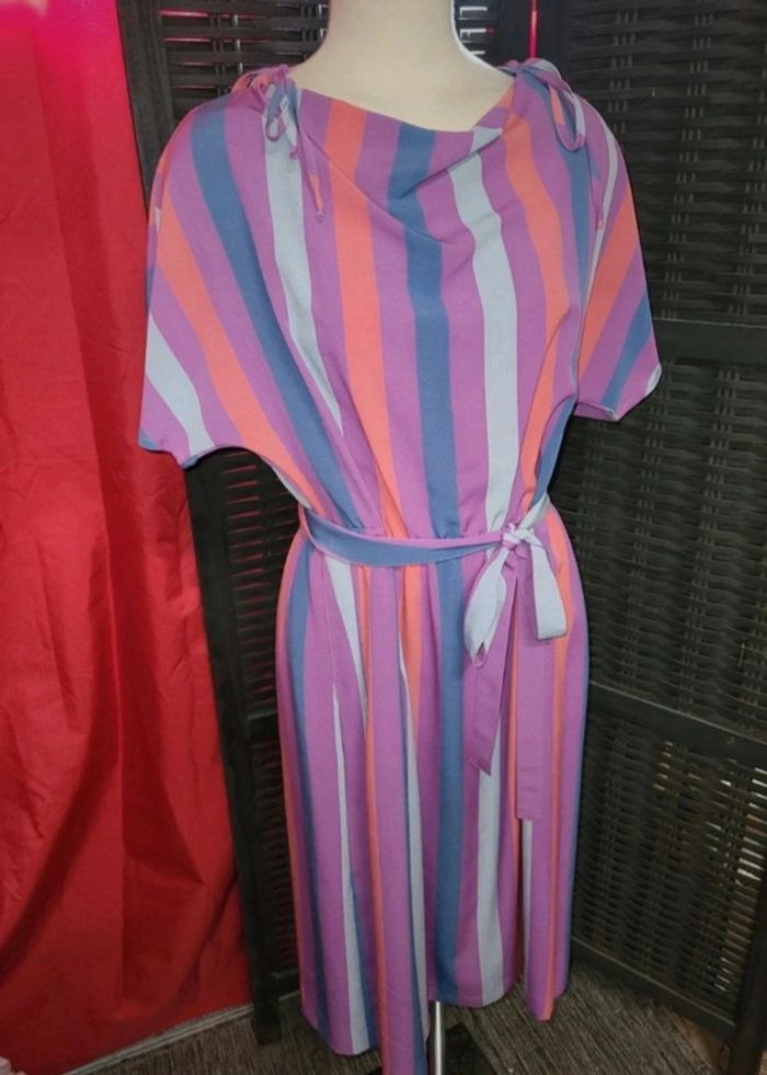 Magnifique robe vintage 40 - photo numéro 3