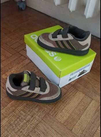 Baskets adidas taille 21