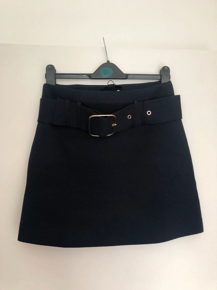 Superbe belle mini jupe en maille taille haute avec ceinture Zara neuve avec étiquette taille M - photo numéro 3