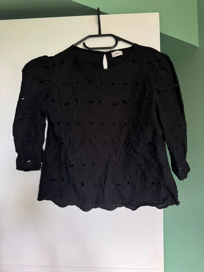 Chemisier blouse noire brodée