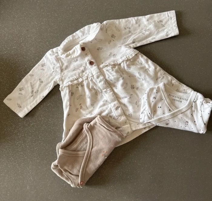 Tenue 1 mois - photo numéro 2