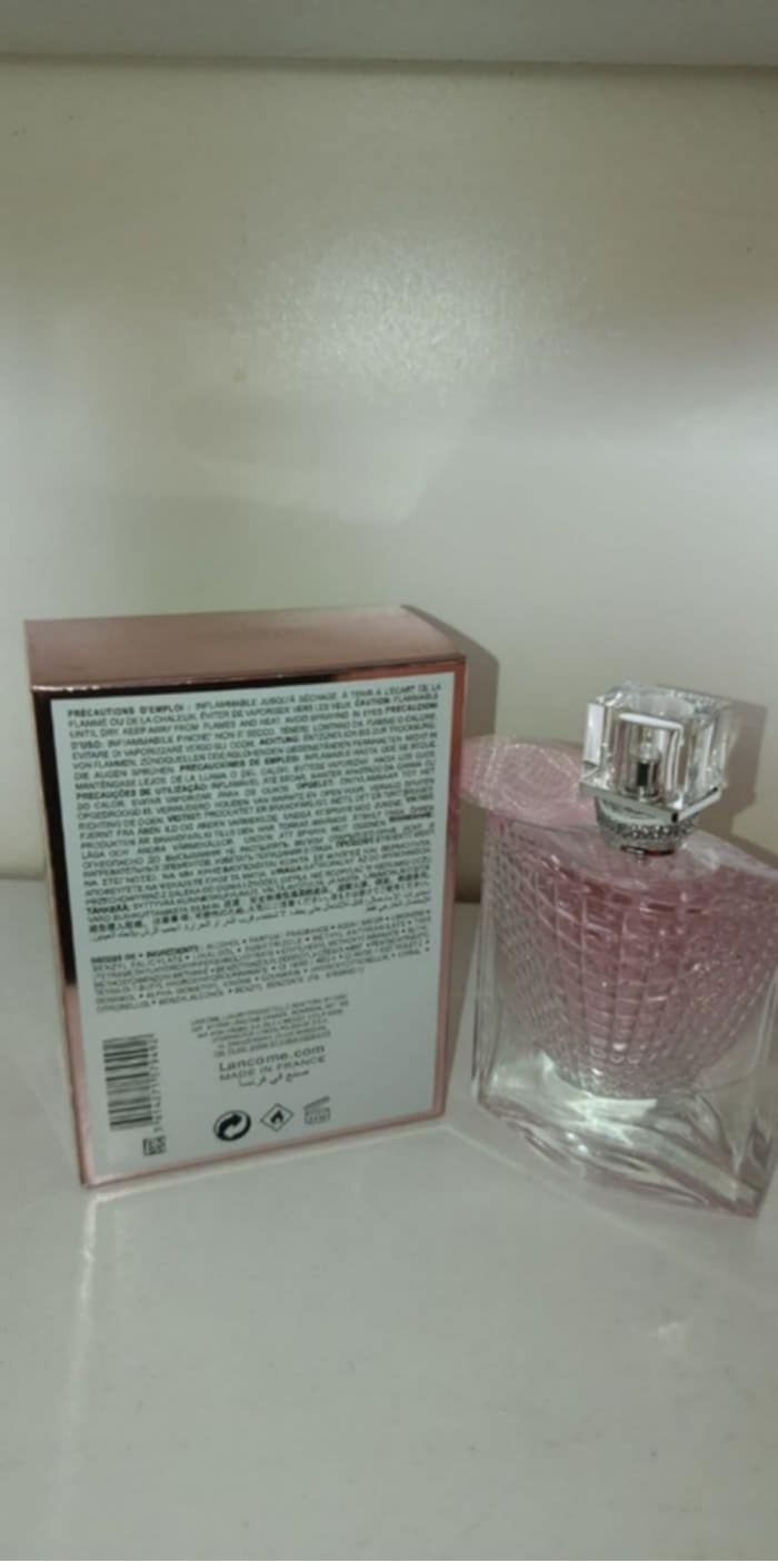 Parfums la vie est belle - photo numéro 2