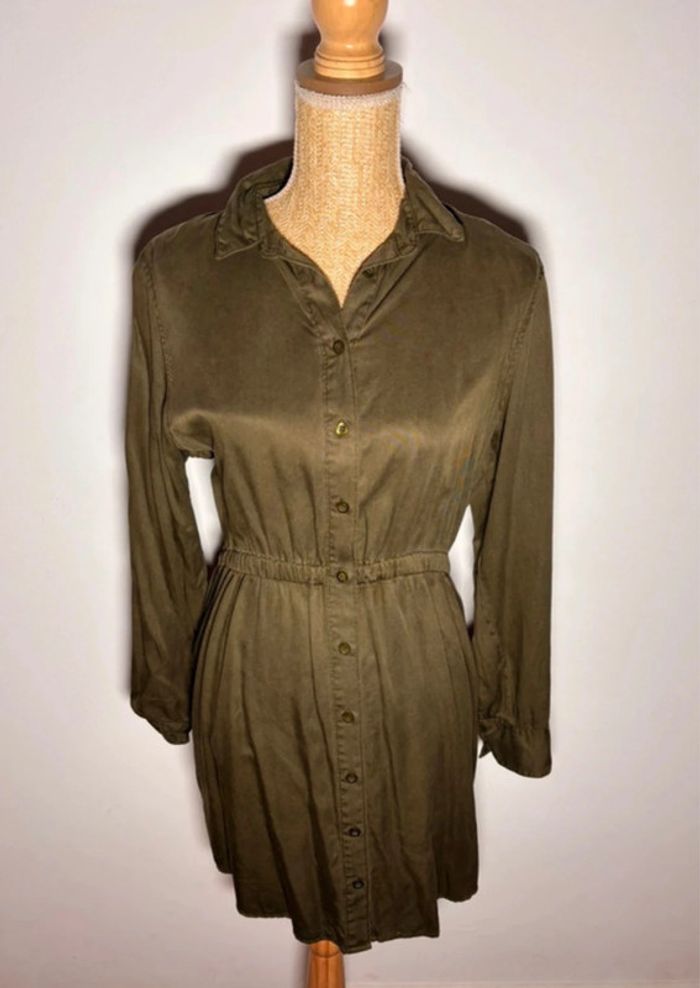 Robe kaki