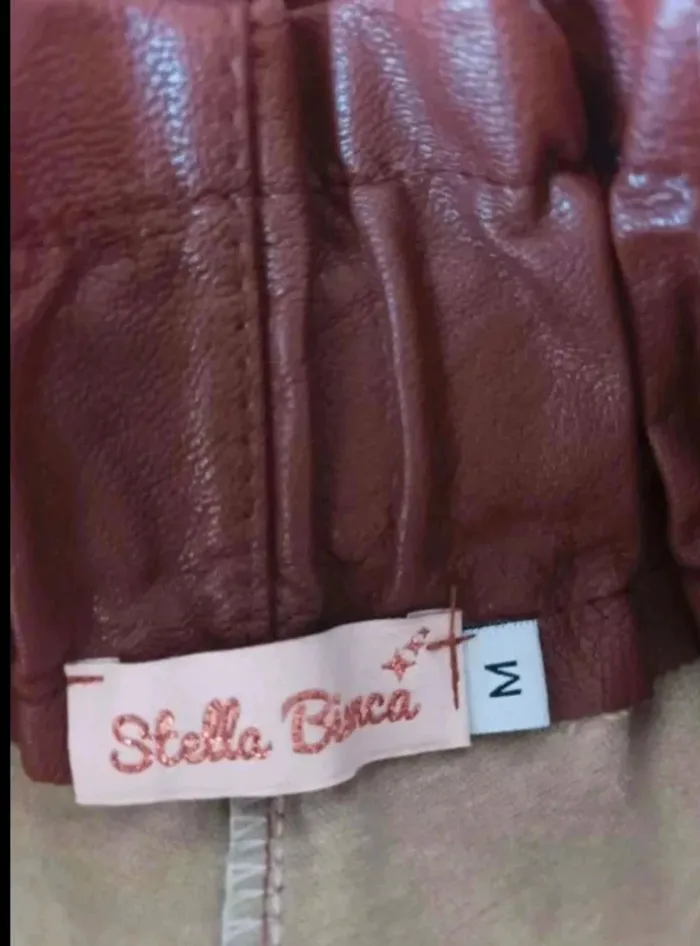 Short taille  haute  simili  cuir marron  avec ceinture  assorti  neuf  Stella  Bianca taille  M - photo numéro 3