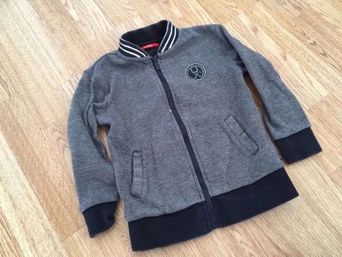 Gilet garçon OKAIDI taille 110 (5ans). - photo numéro 2