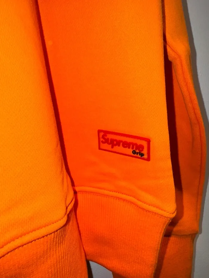 Pull Supreme Taille L - photo numéro 5