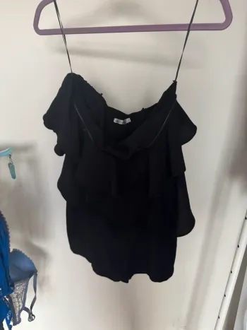 Combishort noir à volants