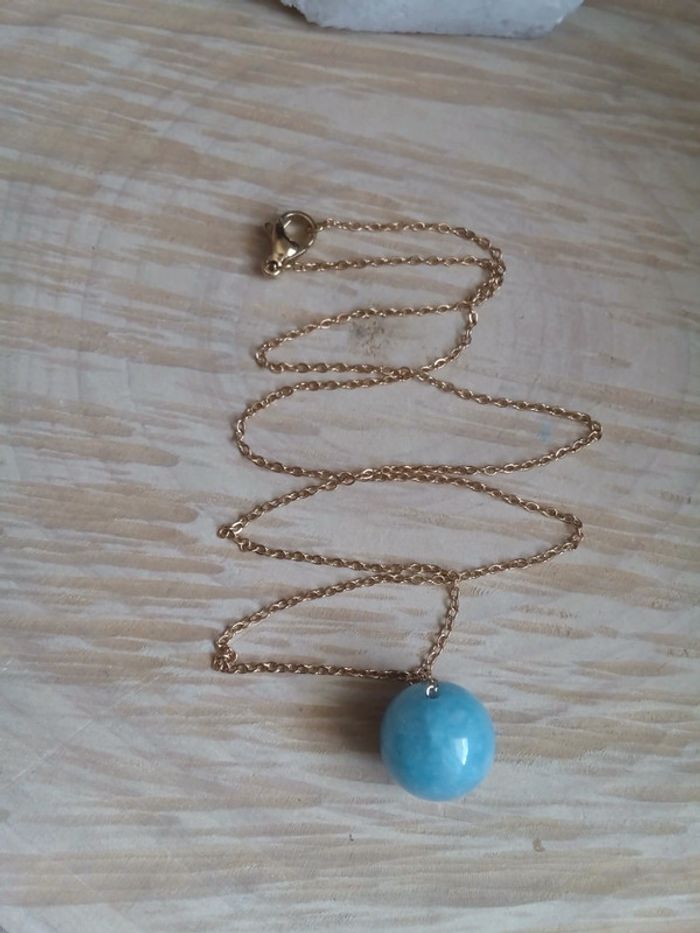 Perle de calcédoine naturelle , pierre pour les timides 🩵. - photo numéro 2