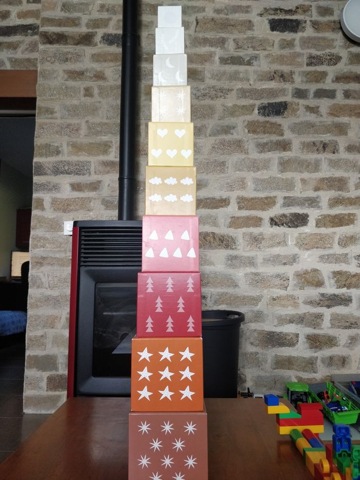 Tour a empiler - photo numéro 2